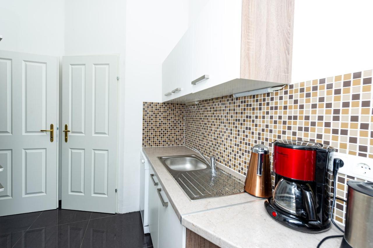 Moderne 2-Zimmer Wohnung In Wien Esterno foto