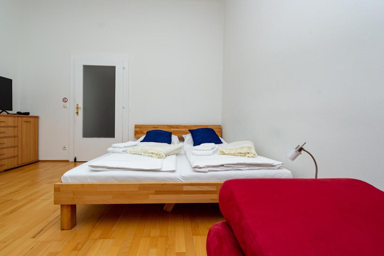 Moderne 2-Zimmer Wohnung In Wien Esterno foto