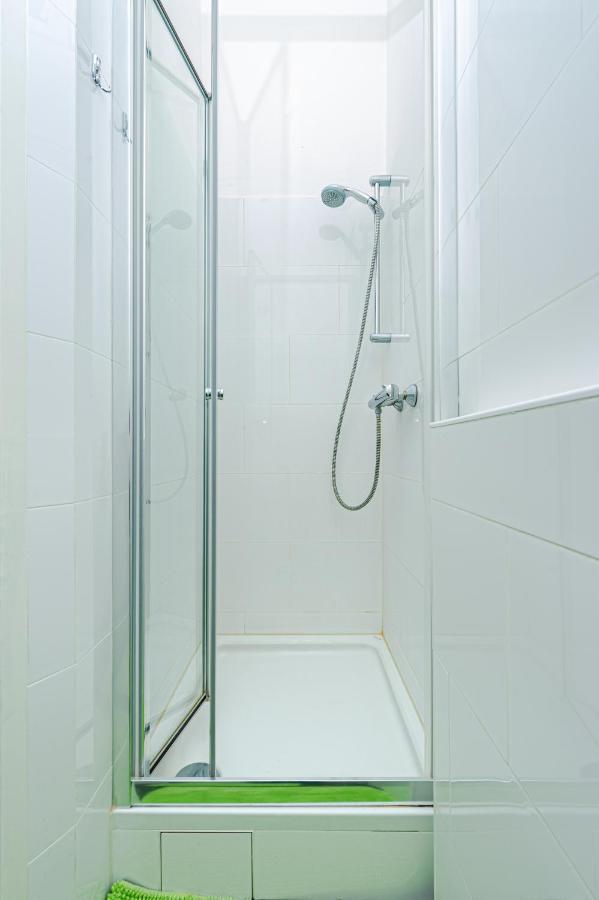Moderne 2-Zimmer Wohnung In Wien Esterno foto